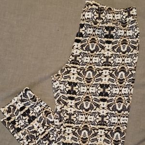 Express patterned legging
